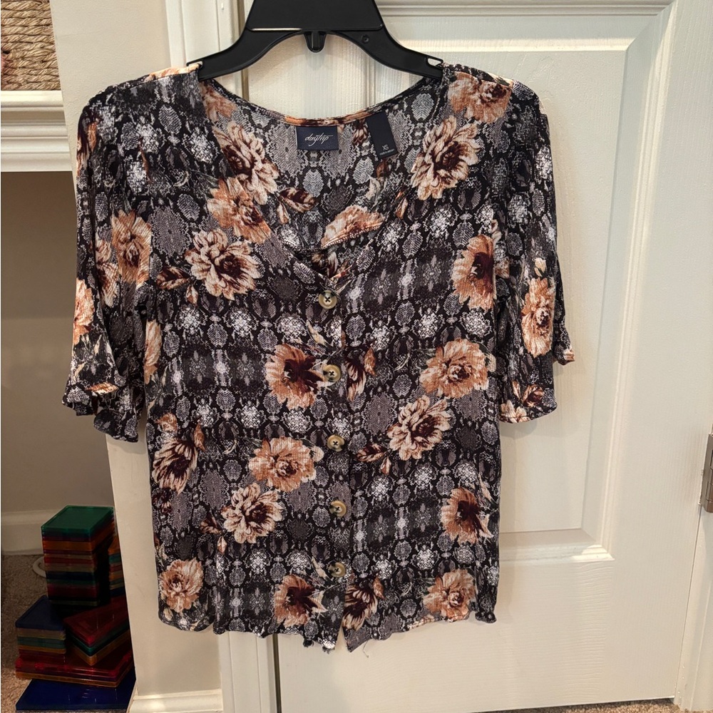Floral Daytrip top